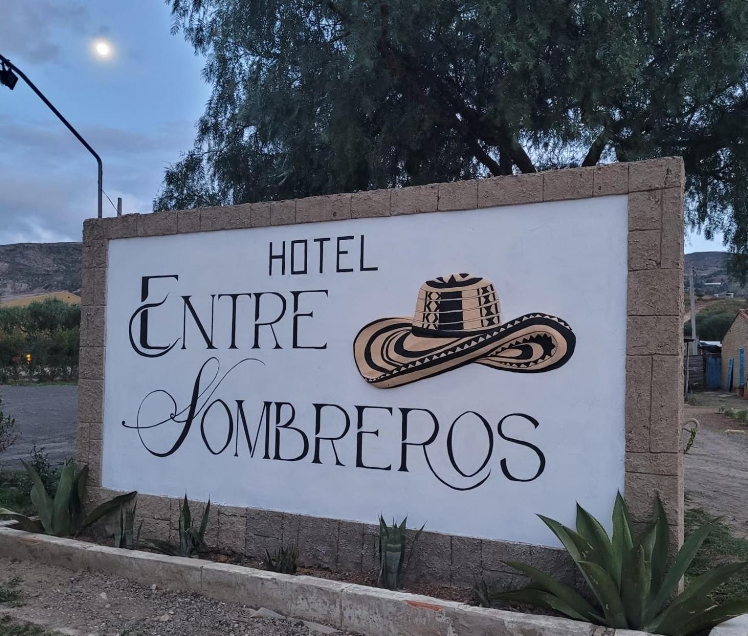 Entre Sombreros Hotel Villa de Leyva Bagian luar foto